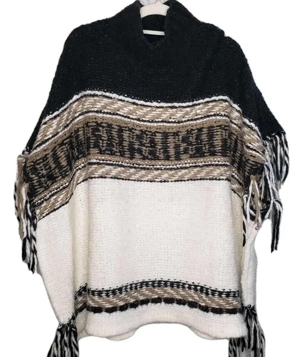 Free People Poncho Labyrinth Knit Acrylic Wool Angora Womens Sz XS S Fringe
